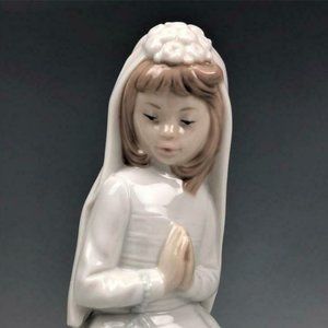 Lladro Nao First Communion Girl Praying Home Office Ceramic Decor Figurine